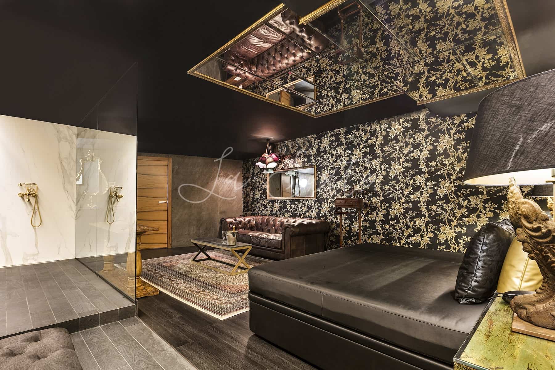 Suite Lujuria, elegant and spacious in La Suite Barcelona