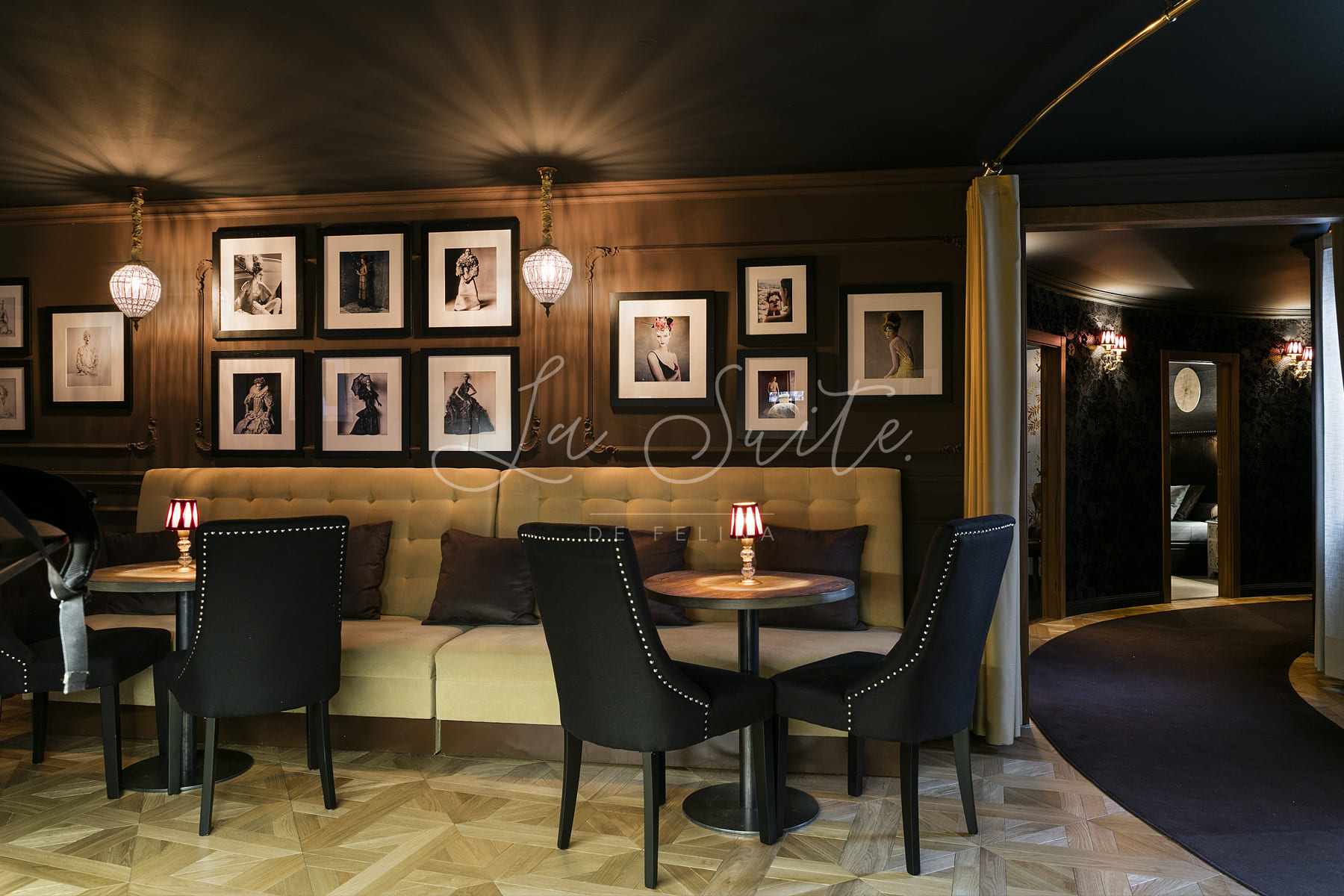 Bar elegante, con arredamento vittoriano lussuoso e discreto a La Suite, Barcellona